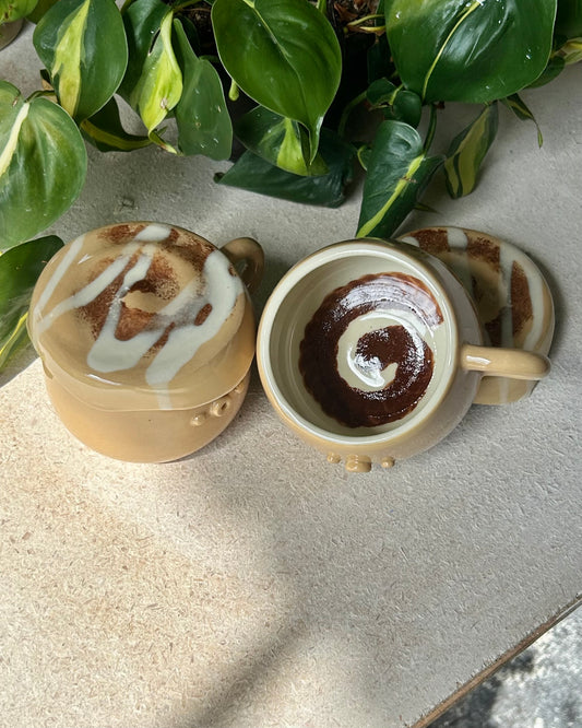 cinnamon bun mug + lid