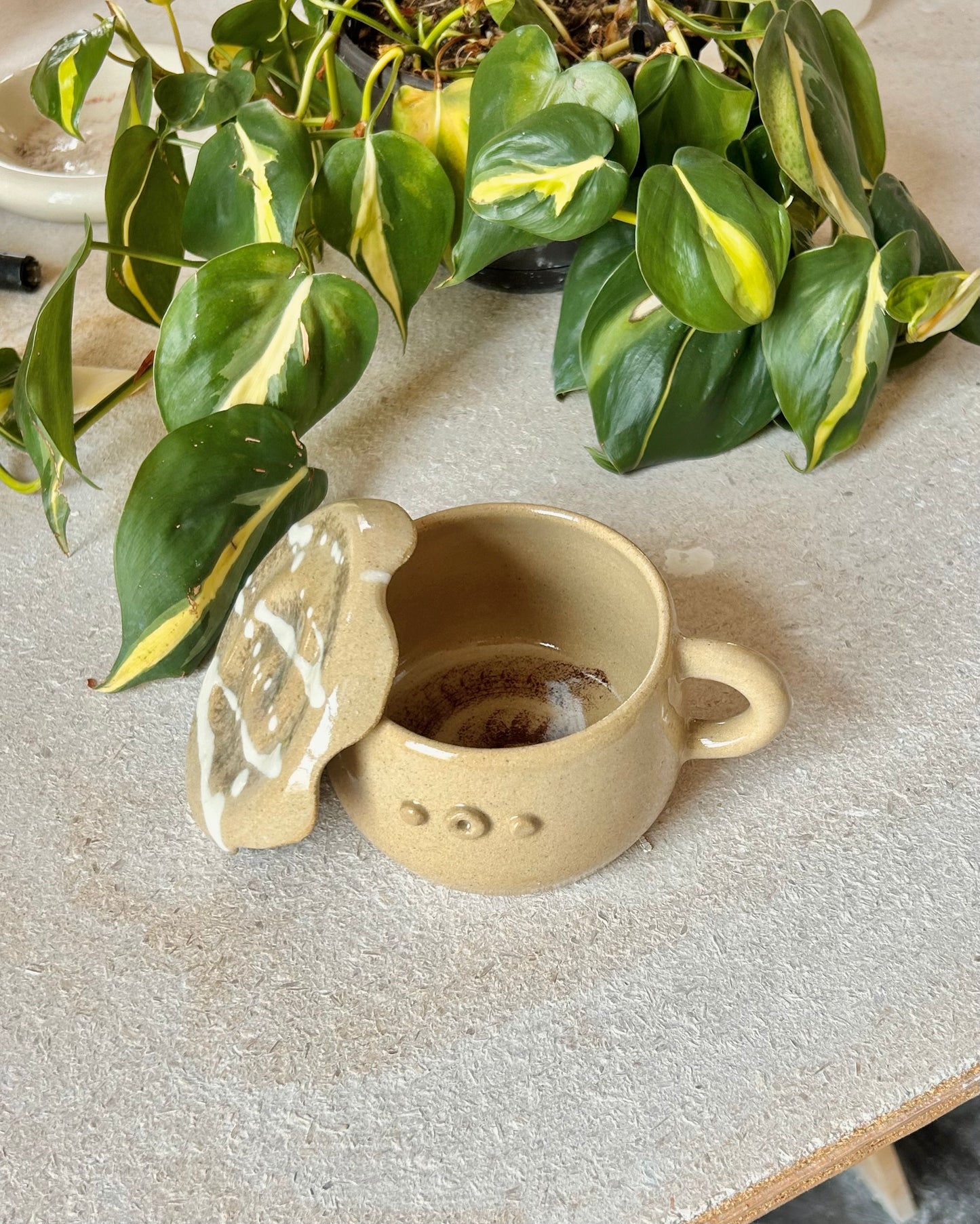 cinnamon bun mug + lid