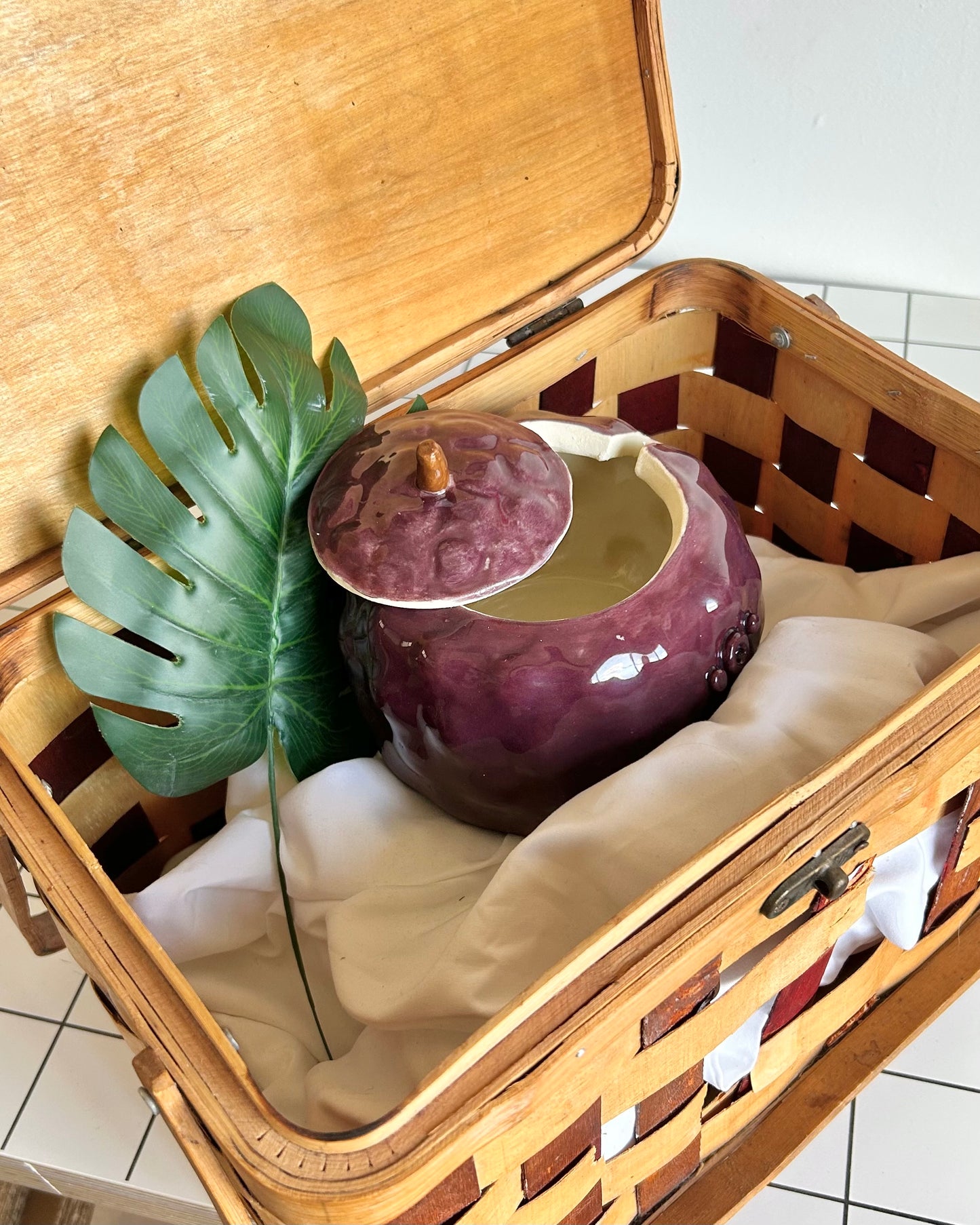 Patreon Pot: grape bundle jar