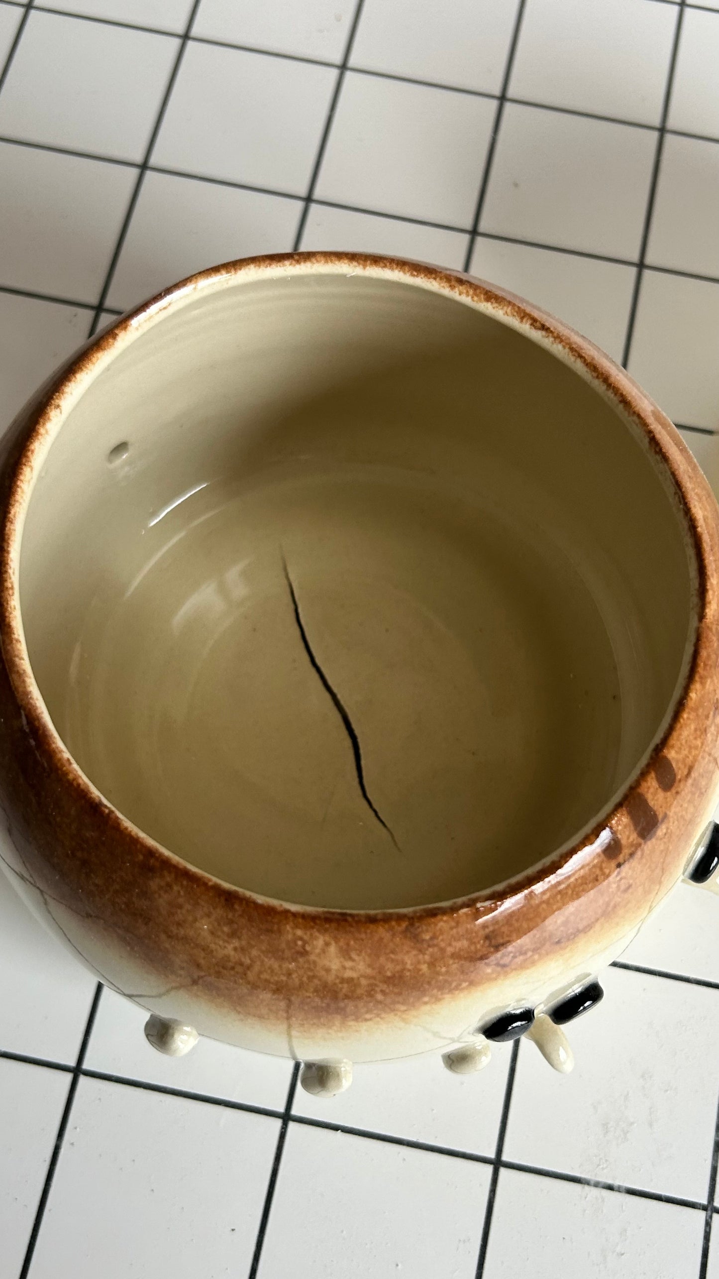 brown spider yarn bowl (imperfect)