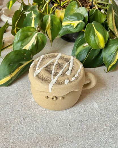 cinnamon bun mug + lid